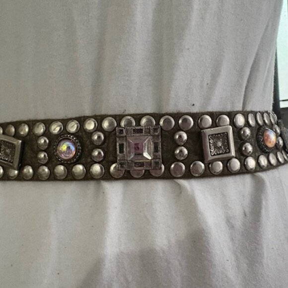 Vintage leather studded belt from the 80"s - Picture 2 of 3